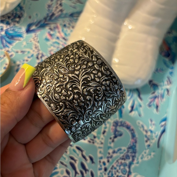 SARAH COVENTRY VINTAGE LARGE SILVER CUFF BRACELET - Picture 2 of 5